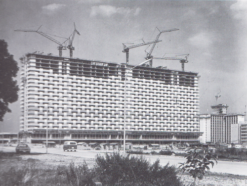 Arabellahaus und »Sternhaus« im Bau, September 1968, Scan aus Karl, Bogenhausen, S. 217