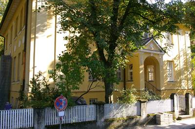 Bad Brunnthal Nr. 2: symmetrisch gegenüber Haus Nr. 4, © dietlind pedarnig (2007)
