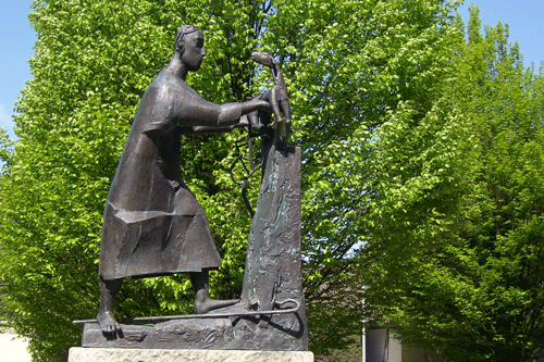 Guter-Hirte-Brunnen 2007 hpt © Verein für Stadtteilkultur im Münchner Nordosten e.V.