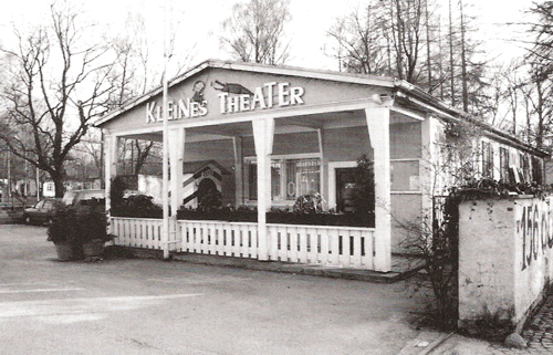 Das Pförtnerhaus im "Bürgerpark Oberföhring" genutzt als Kasperltheater