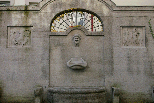 Der Brunnen im Garten Möhlstraße 23; hpt © Verein für Stadtteilkultur im Münchner Nordosten e.V.