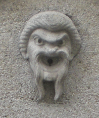 Der bronzene Wasserspeier in der Brunnenanlage © dietlind pedarnig, 2008