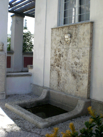 Wandbrunnen, Stuck-Villa © dietlind pedarnig, 2008