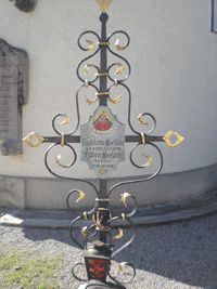 Grabkreuz, St. Philippus und Jakobus, Kohlbrennerstraße 21