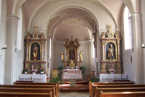 Der Chorraum der Dorfkirche St. Philippus-und-Jakobus in Daglfing, Foto: hpt © Verein für Stadtteilkultur im Münchner Nordosten e.V., 2007