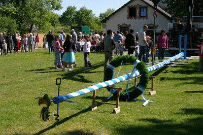 Maibaumaufstellen 2007, © Verein für Stadtteilkultur im Münchner Nordosten e.V.
