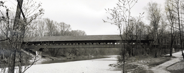 Der 2002 abgebrannte St. Emmeramssteg