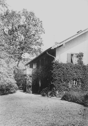 "beim Perner", An der Schanze 1, um 1930 Quelle: Karin Bernst, "Oberföhring. Das Dorf und seine Bewohner im 19. Jahrhundert", München 2000.