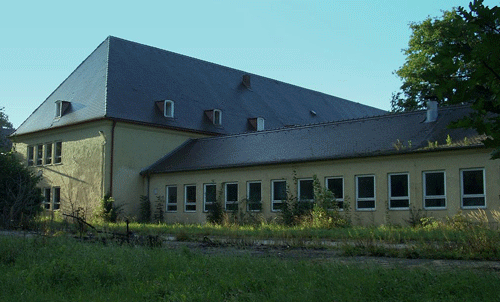 Kasernenbauten im Südosten des Areals der ehemaligen Prinz-Eugen-Kaserne vor ihrem Abriss 2009