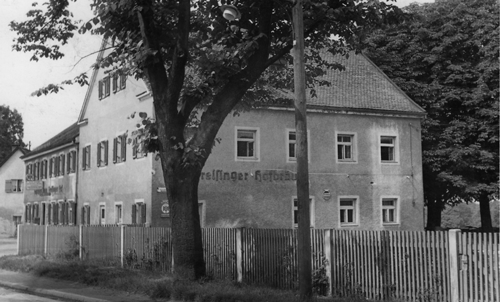 Gasthaus »Zum Freisinger Hof« 1955; histor. Ansichtskarte © privat