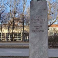 Das größte Lithographiesteinarchiv der Welt: Besuch des Lithographiesteinlagers und der Druckerei