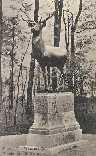 Bronzehirsch, von Theodor Georgii geschaffen für die Leistungsschau »München 1908« aus Anlass der Einweihung des Ausstellungsgeländes Bavariapark (Theresienhöhe). Er ist heute noch dort zu sehen. Ansichtskarte © privat