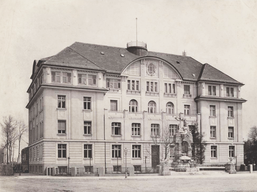 Kufsteiner Platz 1 mit Diana-Brunnen, 1909. © Stadtarchiv München, Sign. DE-1992-FS-NL-KV-0096