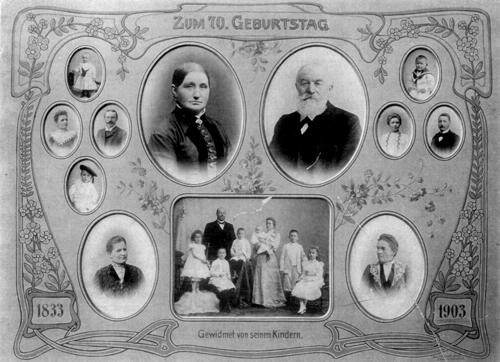 Familien-Gedenkblatt zum 70. Geburtstag des Ziegeleibesitzers Johann Pfeifer aus Ginzheim bei Mainz. Zusammen mit seiner Frau Katharina hatte er 1872 die »Schneider'sche Ziegelei«, Englschalking HsNo 14 (heutige Englschalkinger Straße 221) und 1873 die »Ailer'sche Ziegelei«, Englschalking HsNo 8, erworben.