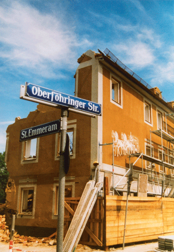 Abbruch der Gastwirtschaft inklusive Sgrafitti-Malerei