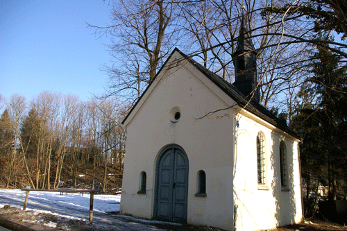 die St- Emmeram-Gedächtniskapelle; hpt © Verein für Stadtteilkultur im Münchner Nordosten e.V., 2008.