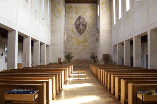 Altarraum Pfarrkirche St. Emmeram; hpt © Verein für Stadtteilkultur im Münchner Nordosten e.V.