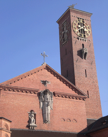 Verkündigungsgruppe am Hauptportal; hpt © Verein für Stadtteilkultur im Münchner Nordosten e.V., 2007