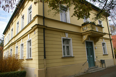 Foto Pfarrhaus: hpt © Verein für Stadtteilkultur im Münchner Nordosten e.V., 2007