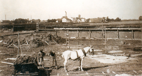 Lehmabbau bei der Ziegelei Fritz Meyer in Oberföhring, Anfang des 20. Jahrhunderts, Quelle: privat.
