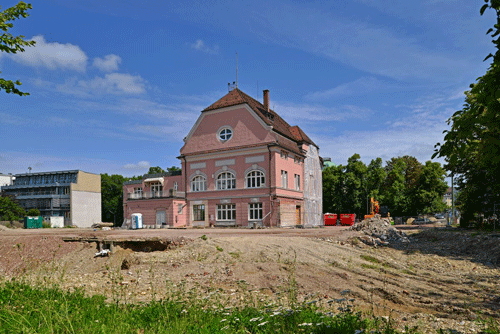 Das ehemalige Togal-Firmengrundstück (von der Händelstraße aus gesehen) ist im August 2014 komplett abgeräumt worden. Nur das alte Gasthaus steht noch.