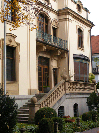 Gartenfront (Südseite) der Diesel-Villa in: "Süddeutschen Bauzeitung", 7. Mai 1904, München Nr. 19, 14. Jahrgang. © dietlind pedarnig (2007)
