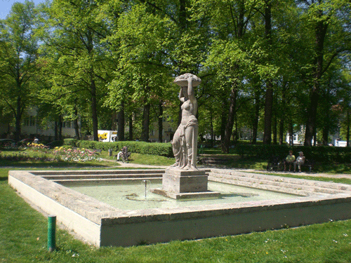 Brunnenanlage von Emil Krieger am Shakespeareplatz © dietlind pedarnig (2008)