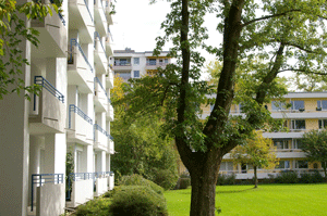 Innenanlagen Denninger Hochhäuser hpt © Verein für Stadtteilkultur im Münchner Nordosten e.V., 2007