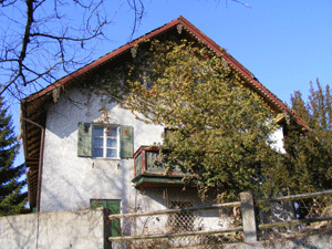 Ehemaliges Anwesen Englschalkinger Straße 221 (Vorderfront). © dietlind pedarnig, 2008