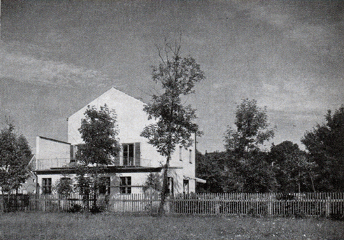 Giebelseite Haus Gellertstraße 10 gegen Westen mit Sonnenterrasse, aus: Die Bauzeitung, Stuttgart 5. April 1932, S. 115.
