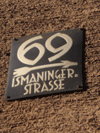 Hausnummern Ismaninger Straße hpt © Verein für Stadtteilkultur im Münchner Nordosten e.V.
