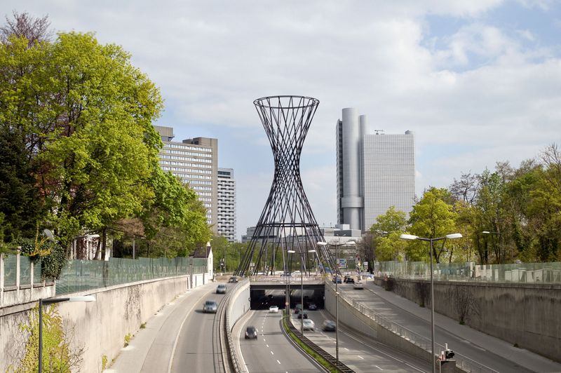 Mae West 2012; Foto: Haubitz + Zoche, Text:: Quelle www.quivid.de