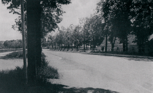 Die Riemer Straße (heute Eggenfeldener Straße) in den 1970er-Jahren © Verein für Stadtteilkultur im Münchner Nordosten e.V.