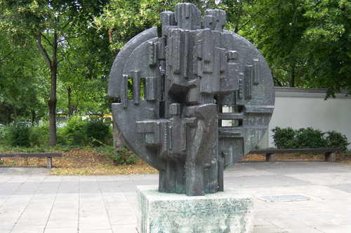 Skulptur »ohne Titel« hpt © Verein für Stadtteilkultur im Münchner Nordosten e.V.