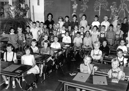 1. Klasse Grundschule an der Stuntzstraße, Oktober 1962