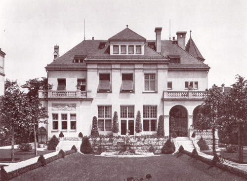 Gartenanlage mit der Südseite der Villa »Lindenhof«, Buchscan aus: Münchener bürgerliche Baukunst der Gegenwart, Callwey Reprint.