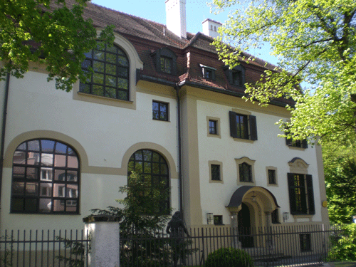 Hildebrandhaus mit 1911 angefügtem Ateliertrakt an der Siebertstraße © dietlind pedarnig (2008)