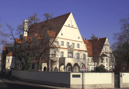 Die Lauer"-Villa von der Neuberghauserstraße aus gesehen © dietlind pedarnig (2008)
