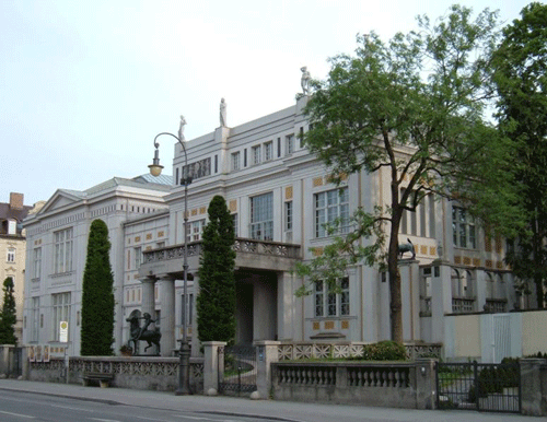 Stuck-Villa, Ansicht von Westen, 2007.