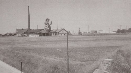 Ziegelei von Rattenhuber in Johanneskirchen um 1960, Blick von der Bahnüberführung Stegmühlstraße nach Westen.